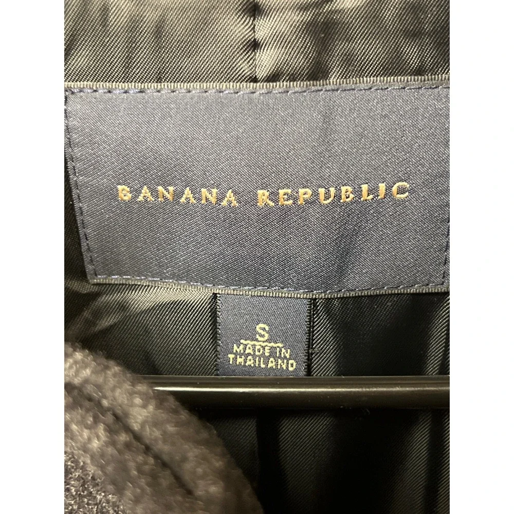 Banana Republic discover timeless